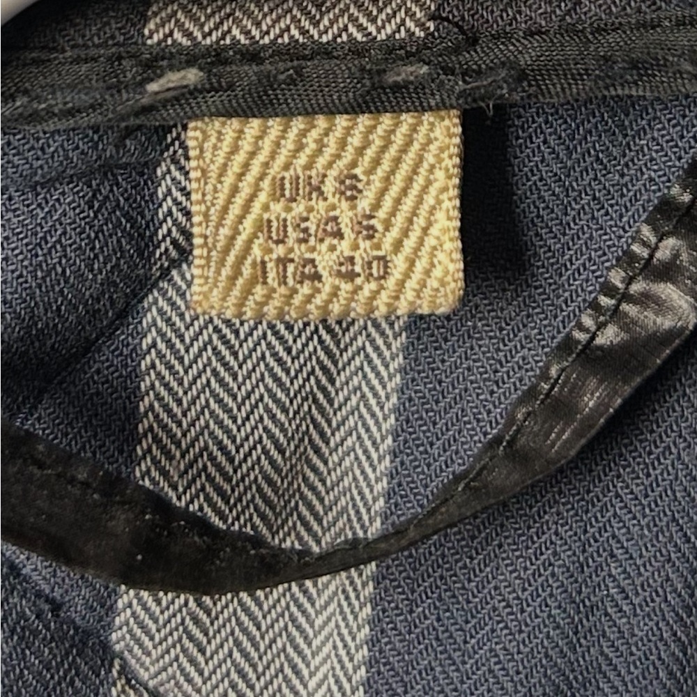 BURBERRY BRIT BLACK QUILTED PADDED DETACHABLE SLEEVE JACKET - Picture 7 of 10